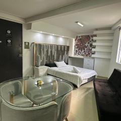 RG Deluxe Studios, 5 min Clínica Imbanaco, Cosmocentro y Plaza de Toros