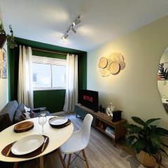 Apartamento moderno com piscina e academia