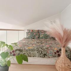 Heart of Helsinki, new loft,walk everywhere, balcony,two beds, tram to central railway 100m, walk central railway 20 mins