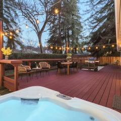 Modern 3BR Home in Napa with Hot Tub & Detached Office