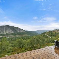 Authentic Cabin Life With Løefjell View