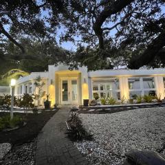 Contemporary Detached 3-bedroom property