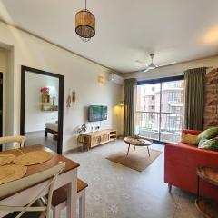 Premium 1BHK Beachside Apartment - Pool, Full Kitchen & Balcony, Candolim