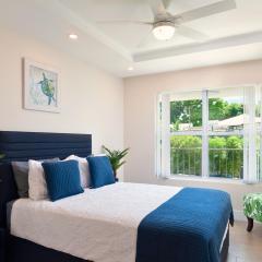 Walk to Mullins Beach Ground Floor Pool Fast WiFi