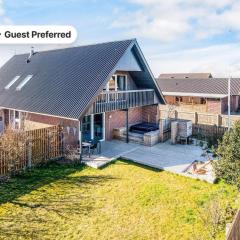 12 person holiday home in Thyborøn-By Traum