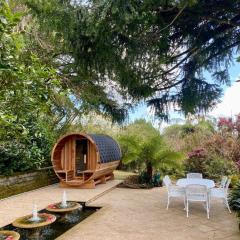 Tulip Gardens Estate - Spa, Sauna & Pet Friendly