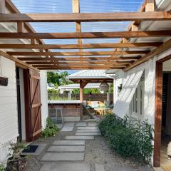 Les Cabanes cosy à 2 pas du lagon - charme et confort