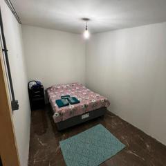 Casa próximo a UFR - QUARTO SALA E COZINHA EQUIPADA