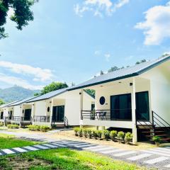 Khaosok River Hills Resort