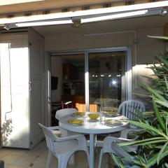 Studio coin nuit avec terrasse et parking privatif à Bormes-les-Mimosas - FR-1-251-900