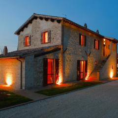 Modern holiday home in Foligno - Loc with pool