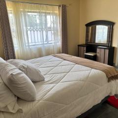 Hatfield staylax Manor 1