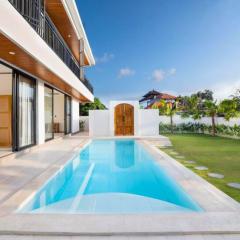 Liora Luxurious 4 BR Private Pool Villa ZN405