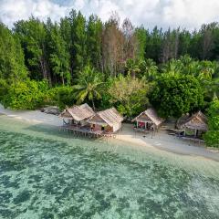 Coco Huts Guest House