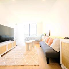 Box Hill Bright and Cozy Hotel Style One Bedroom Suite Kitchenette Ideal for Short Stays