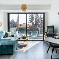 Azoria - Stylish 1-BR Apartment & Balcony in Kiti
