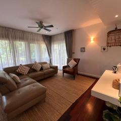 Spacious 3 bedroom unit, 100m walk to Layan Beach