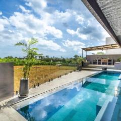 Contemporary 5BR Escape with Luxe Open-Air Living