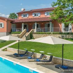 Villa Tre Colonne for 10 persons in Central Istria with 60 m2 private pool & sauna