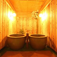 庭音日和 2つの豪華な壺湯 大家族向け広々一棟貸し 駐車場2台 浴室2箇所