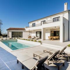 Awesome Home In Nova Vas With Private Swimming Pool, Can Be Inside Or Outside