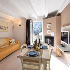 Stunning Apartment In Temù With House A Mountain View