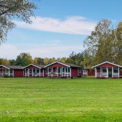 Cozy Home In Byxelkrok With Wifi