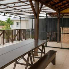 Casa Aconchegante c Varanda Pet Friendly Perto da Praia