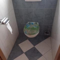 Eenpersoonskamerskamer, gezamenlijk gebruik badkamer en toilet