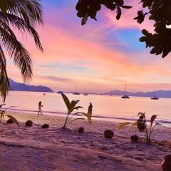 NEW Beach Bungalow with sunset view