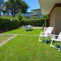 Trilocale con giardino e posto auto a Marcelli - M152