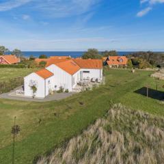 Modern Holiday Home With Sea View For 8