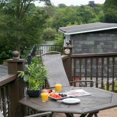 Comfortable 2 Bed Chalet near Snowdonia - Pass the Keys