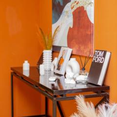 TOPS LOUNGE and suites