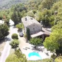 Maison 6p, 3ch, piscine chauffée, rivière, randonnée, proche VALLON Pt d'Arc