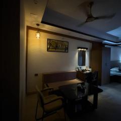 Ostro Inn Royal Studio Apartment Shakespeare Sarani