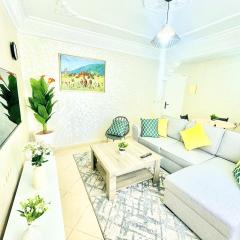 Cosy Apartment 10 min To Beach With Free Parking