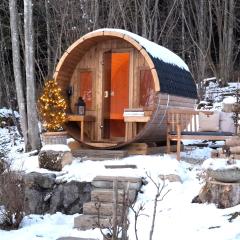 Ferienhaus Lechner am Waldrand mit Sauna, Bergblick und Naturgarten"