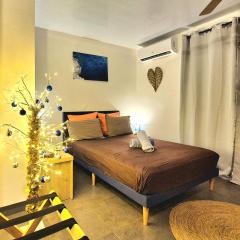 Studio Evasion - climatisé - vue mer et montagnes - canoes et paddle offerts ! Teahupo'o Lodge Tahiti