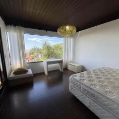 Temporada de Casa apenas 500 metros da Praia da Gamboa SC