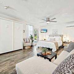 Sandpiper 1BR 1BA Across From Beach