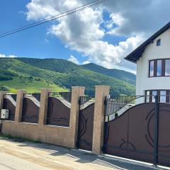 Gura Raului Casa de Vacanta