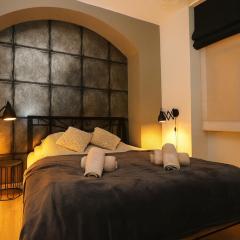 Old Town Suite with 2 bedrooms next to Town Hall