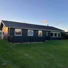 Holiday Oasis With Peace, Beach And Sun Terrace