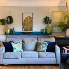 Mid-Century Modern Apartment at Horner Park