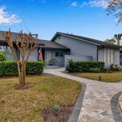 Sweet Retreat - Pool Access | Walk to Beach