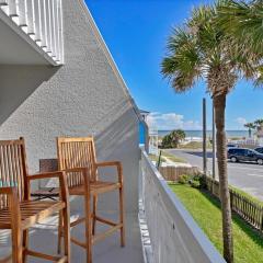 Shore Line Views - Beachfront 2BR Escape w Balcony