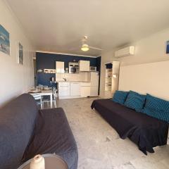 Peaceful La Pinède apartment for couple