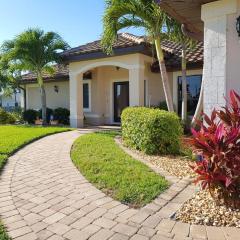 Villa in Cape Coral with swimming pool