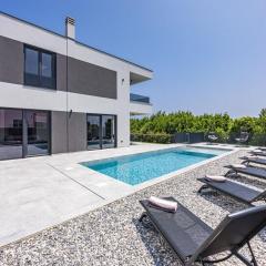 Villa in Medulin with swimming pool